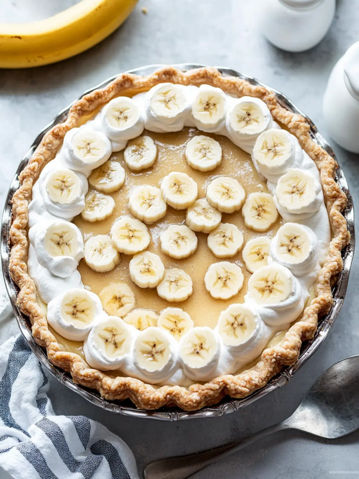 Irresistibly Creamy Homemade Banana Cream Pie Delight 3 Homemade Banana Cream Pie