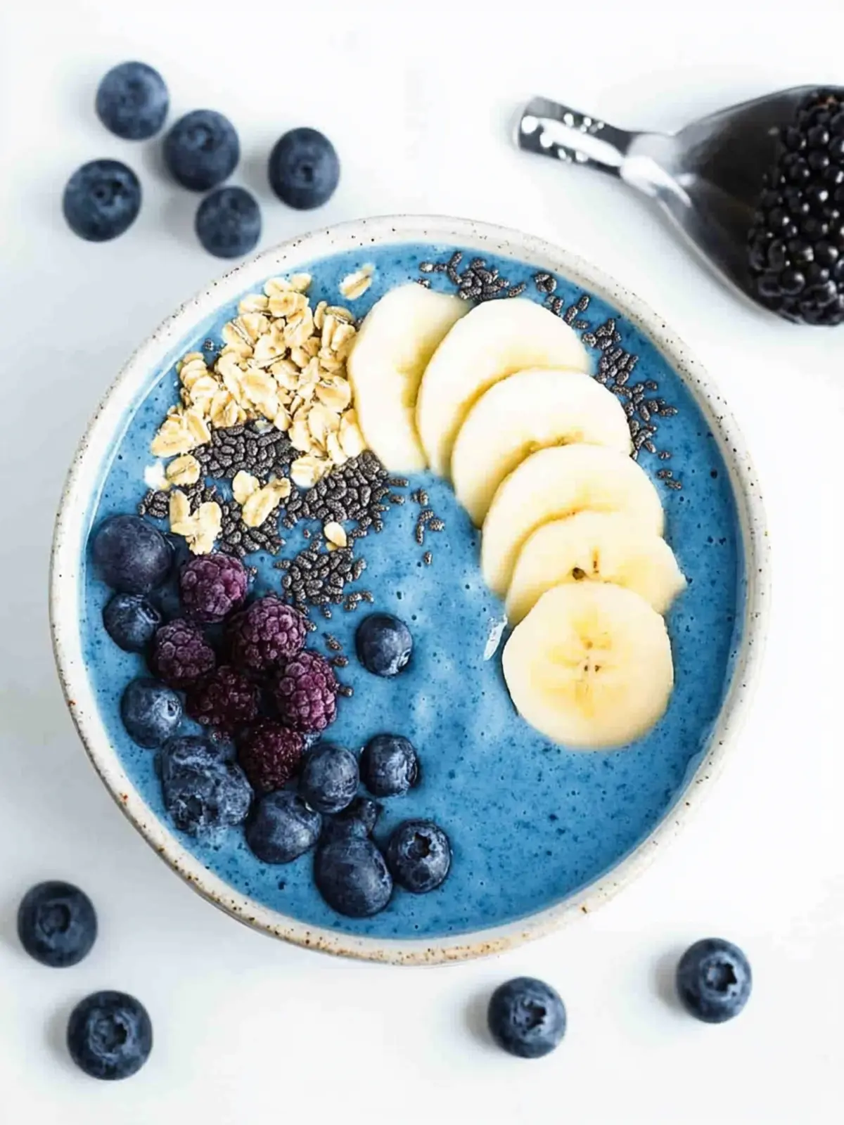 Energizing Blue Smoothie Bowl for a Vibrant Day Ahead 2 Blue Smoothie Bowl